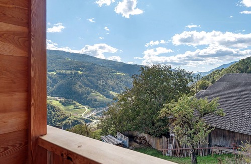 Velturno Apartment | Room 'Oberhemberger Hof Dreier' with Mountain View, Shared Terrace and Wi-Fi