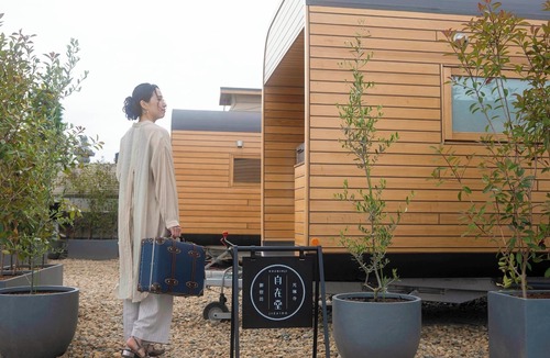 Utsunomiya Cottage | Room only 1 night plan Wooden trailerstyle tiny house lodging bedding bed /Utsunomiya Tochigi