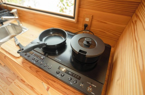 Utsunomiya Cottage | Room only 2 night plan Wooden trailerstyle tiny house lodging bedding bed /Utsunomiya Tochigi