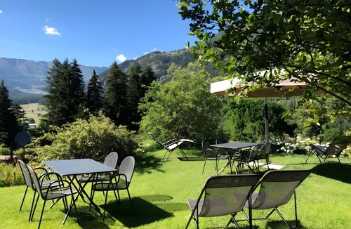 Brusson Apartment | Room 'Pet Friendly' with Mountain View, Shared Garden and Wi-Fi