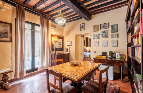 Vescovado Apartment | Room 'Quercia - Antiche Dimore' with Shared Pool, Wi-Fi, and Air Conditioning
