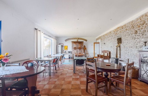Elvas House | Room 'Raposa' with Shared Pool, Wi-Fi and Air Conditioning