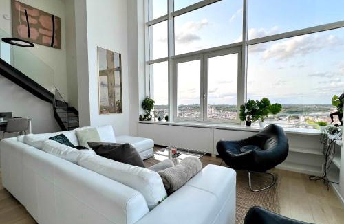Northern Quarter Bed & Breakfast | Room Suite Penthouse Brussels Skyline Suite 220 m2 Suite Room of Refined Elegance Room