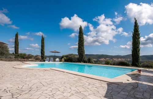Manciano Apartment | Room 'Timo' with Shared Pool, Wi-Fi and Air Conditioning