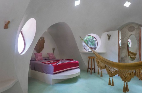 Soliman Bay Cabin | Room-unique Jungle Dome 2 Queen Beds