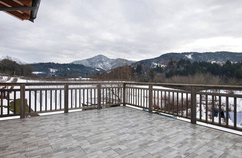 Bosentino Apartment | Room 'Viola' with Mountain View, Shared Terrace and Wi-Fi