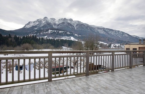 Bosentino Apartment | Room 'Viola' with Mountain View, Shared Terrace and Wi-Fi
