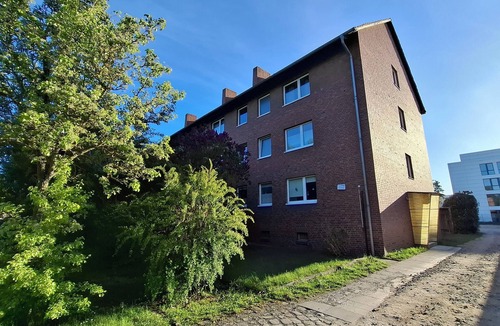 Wolfsburg Apartment | Room "white" in shared flat - central & quiet - VW, Autostadt, VfL parking lot and WLAN