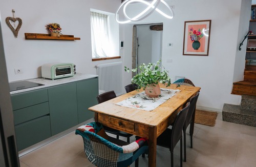 Cison di Valmarino Apartment | Room 'With Castle View' with Wi-Fi and Air Conditioning