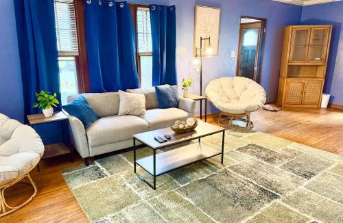 Eastside House | Room with Shared Spaces Close to Syracuse University and Downtown
