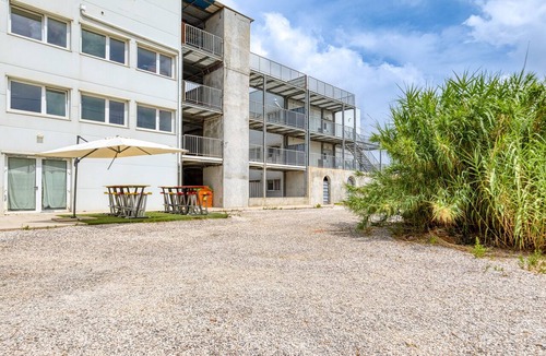 Mauguio Apartment | Room with Shared Terrace and Wi-Fi, 10 Minutes from the Sea