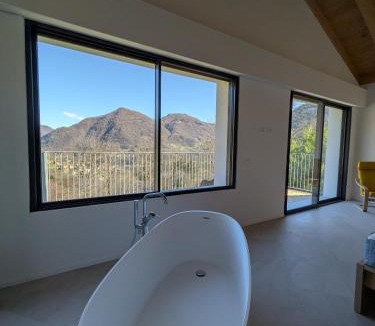 Cerano d'Intelvi House | Rooms 2575