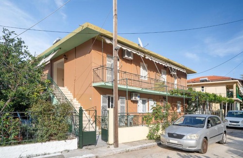 Poros Apartment | Rooms Grapevine