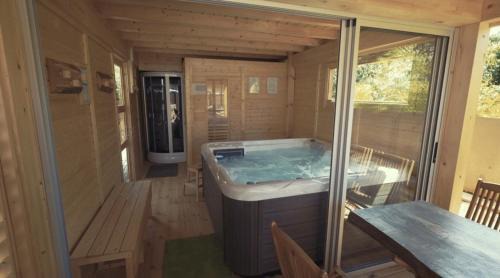 San Giovanni-Chiadino-Rozzol Bed & Breakfast | Rooms Maison 3 Magnoni
