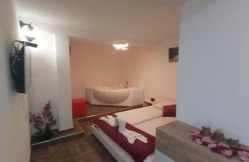 Center House | Rooms Panda