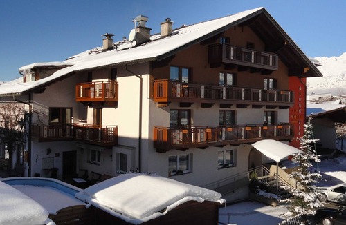 Tulfes Apartment | ROOMS with breakfast buffet - B & B Appartements GLUNGEZER in Tulfes near INNSBRUCK