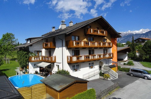 Tulfes Apartment | ROOMS with breakfast buffet - B & B Appartements GLUNGEZER in Tulfes near INNSBRUCK