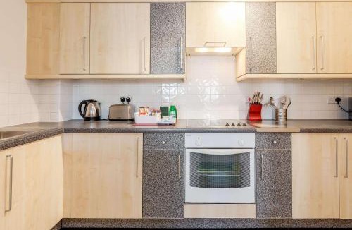 Canbury Apartment | Roomspace Serviced Apartments- Regents Court
