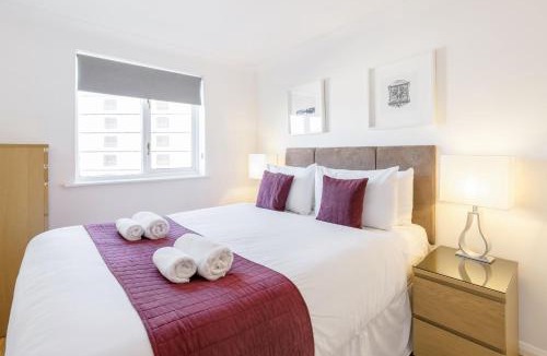 Canbury Apartment | Roomspace Serviced Apartments- Regents Court