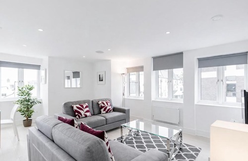 Ealing Apartment | Roomspace Serviced Apartments- Walpole Court
