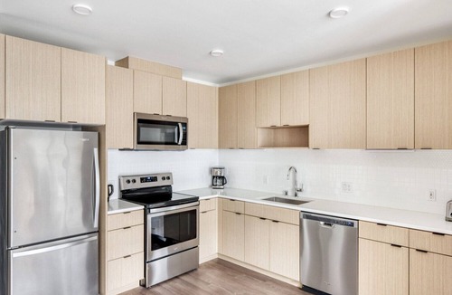 Judkins Park Apartment | Roomy Central District 1BR w/Gym & BBQ, nr downtown, by Blueground