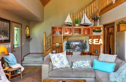 Egg Harbor House | Roomy House on 2 Acres - 2 Mi to Egg Harbor Beach!
