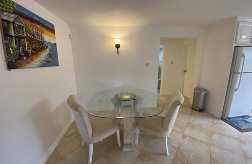 Mount Standfast House | Roomy Lower 3 Bedroom West Coast Property with Pool