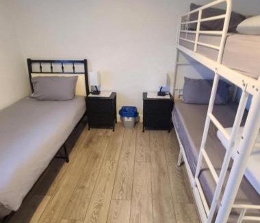 Crawley House | RoomZ-GATWICK-LONDON-Airport Parking-Travel Service