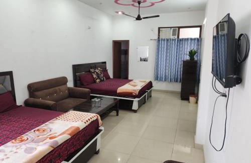 Amritsar Bed & Breakfast | Roop Niwas