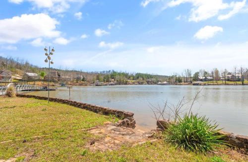 Double Springs House | Roost - Beautiful, Comfortable Home With No Steps And Private Suites