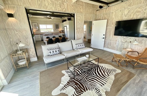 Hope Town House | Rooster Beach : Modern Beach Front Home