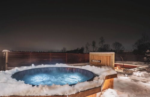 Brasov Villa | Roots Villa | Sequoia