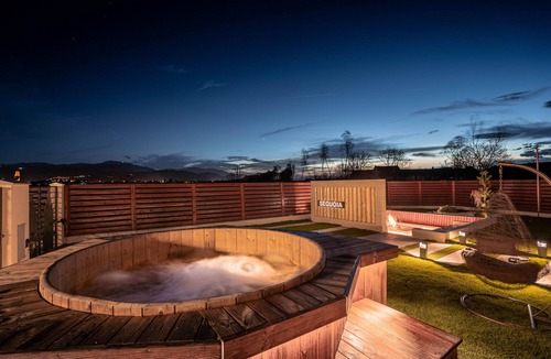 Brasov Villa | Roots Villa | Sequoia