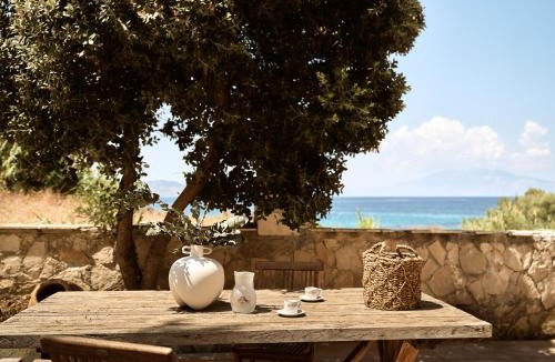 Alikanas Apartment | Rosa Sea Front Maisonette