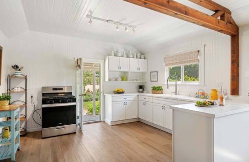 Carpinteria Cottage | Rose Cottage - Blooming Rose Farm