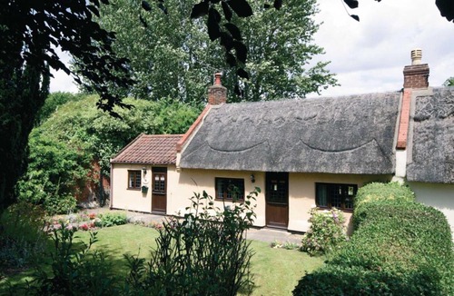 Catfield House | Rose Cottage - E2352