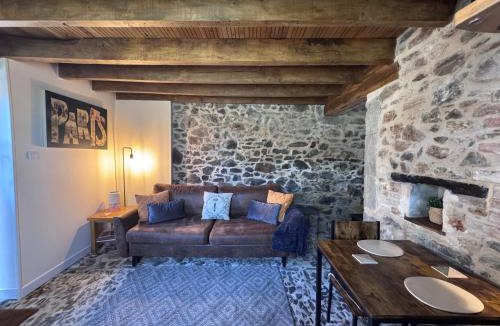 Saint-Pardoux-Corbier House | Rose Cottage