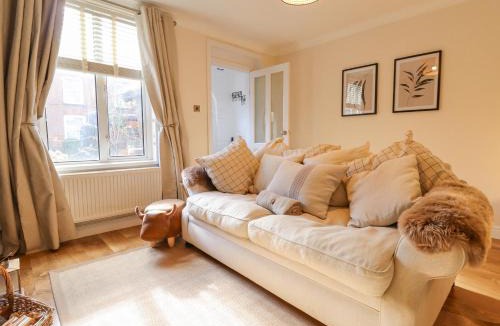 South Cave House | Rose Cottage