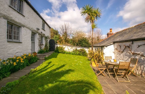 Helford House | Rose Cottage - Two Bedroom House, Sleeps 4