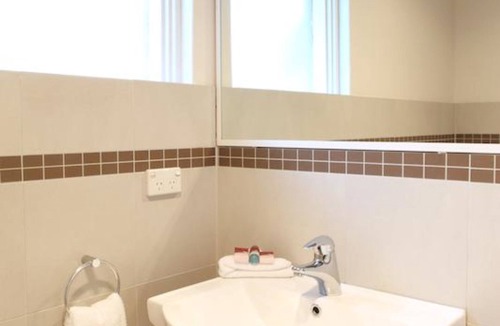 Guildford Hotel | Rose & Crown Hotel