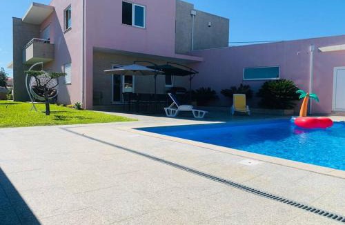 Belinho House | Rose plaisir
