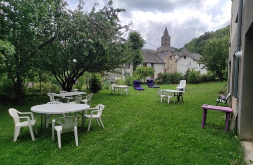 Orcival Apartment | ROSE, Relaxation and Hiking, Auvergne Lakes and Volcanoes, Orcival, Sancy.