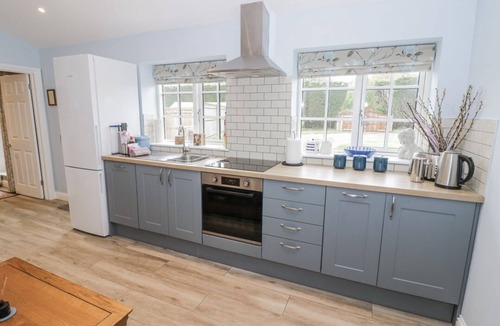 Black Bourton Cottage | Rose Stables, Bampton