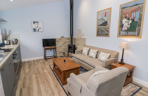 Black Bourton Cottage | Rose Stables