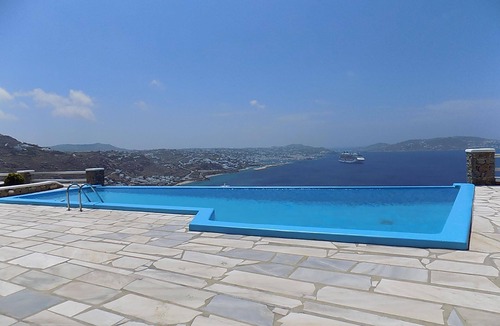 Agios Stefanos House | Rose Studio One with 3 shared swimming pools