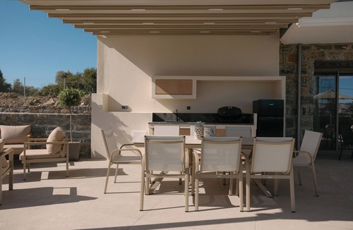 Stavromenos Villa | Rose Villa, Heated Pool, Gym & Family Play Areas