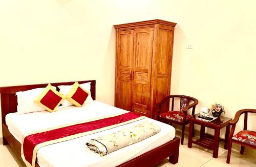 Hue Bed & Breakfast | Rose