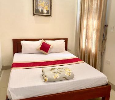 Hue Bed & Breakfast | Rose