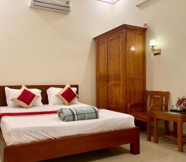 Hue Bed & Breakfast | Rose