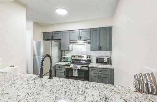 Lenexa Apartment | Rosehill Pointe 122 I Comfy 2 Bed 1 Bath